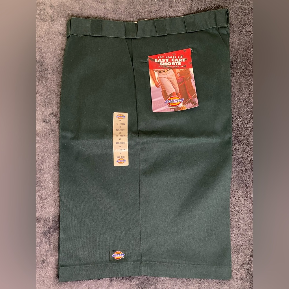 VINTAGE 1999 Deadstock Dickies 13" Loose Fit Easy Care Work Shorts -Hunter Green